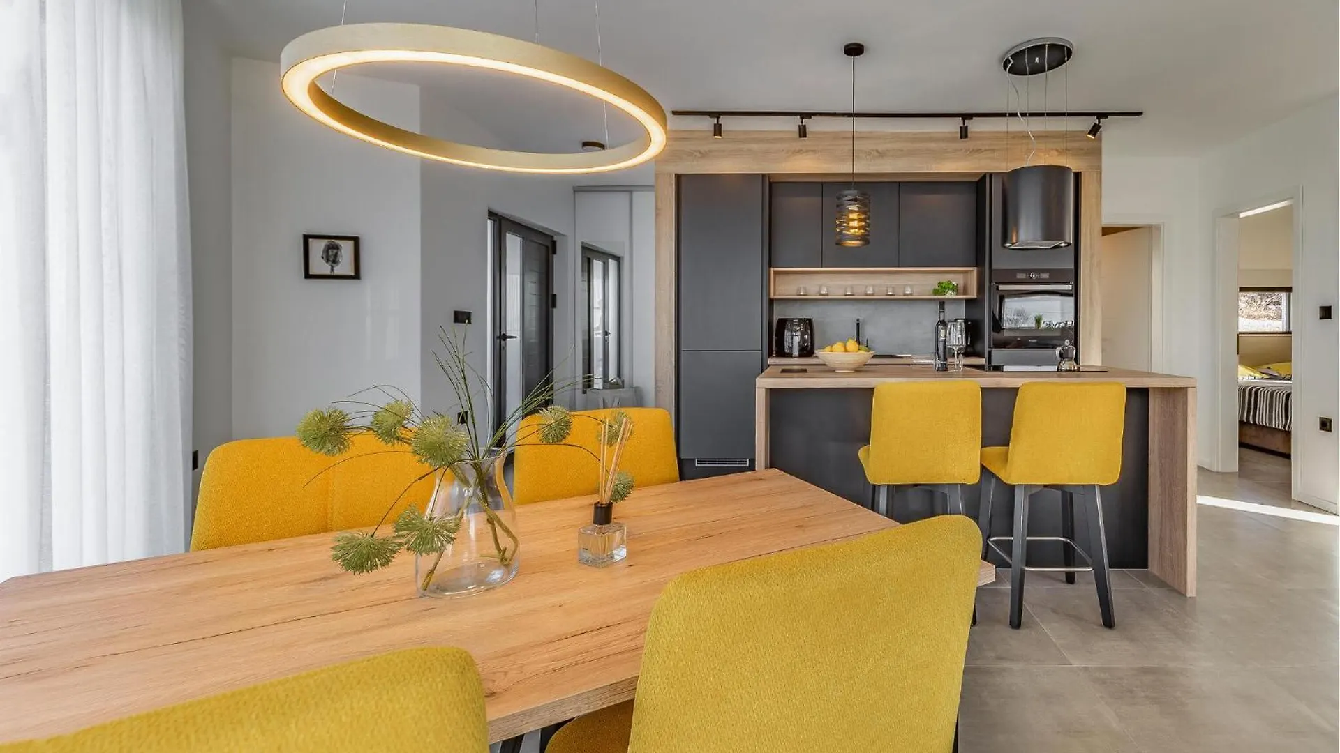 Gorgeous Home In Reburici, Trget With Kitchen Ubasico Croácia